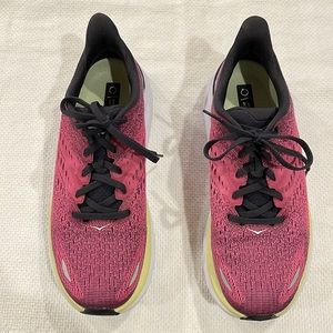HOKA Women’s Clifton 8